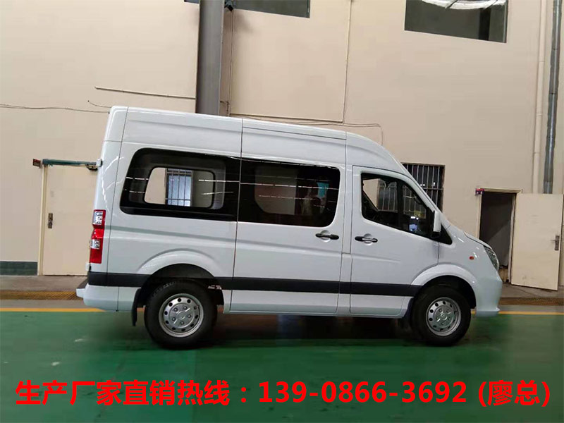 福田图雅诺短轴殡仪车